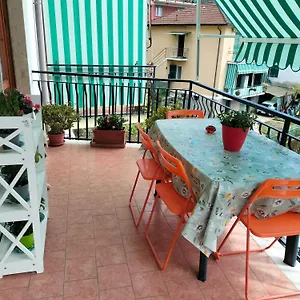 Apartamento Yellow Submarine Freeparking Petfriendly, Rapallo